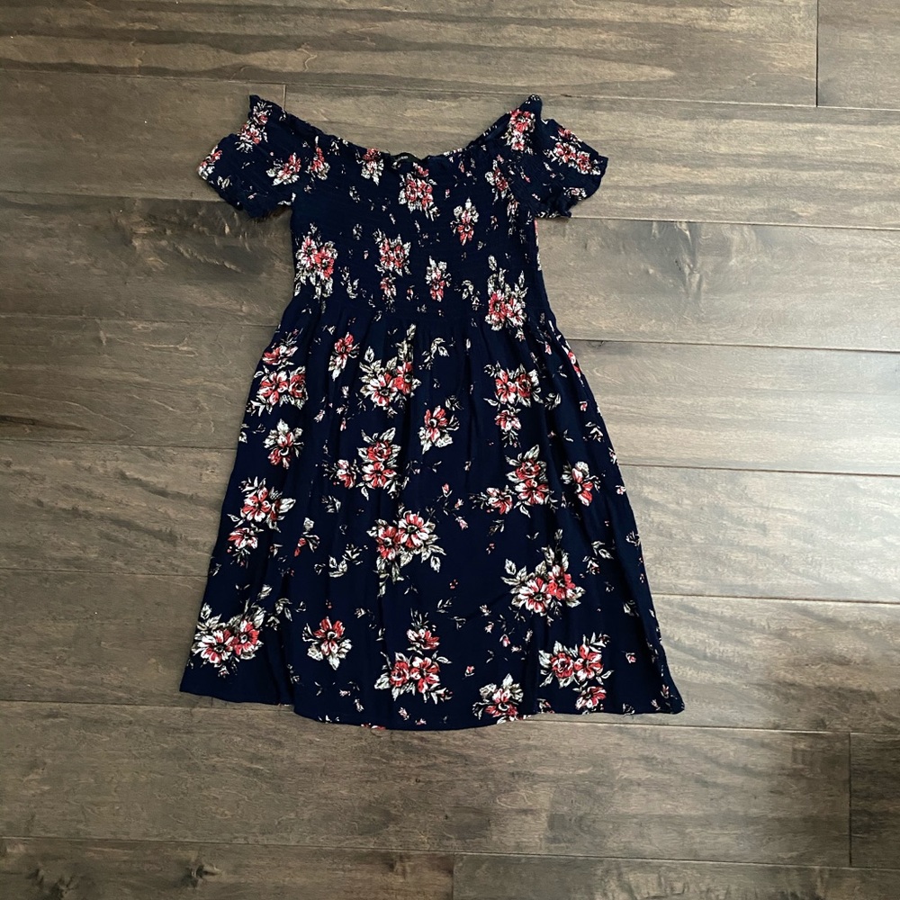 Off the Shoulder Floral Mini Dress 🌺